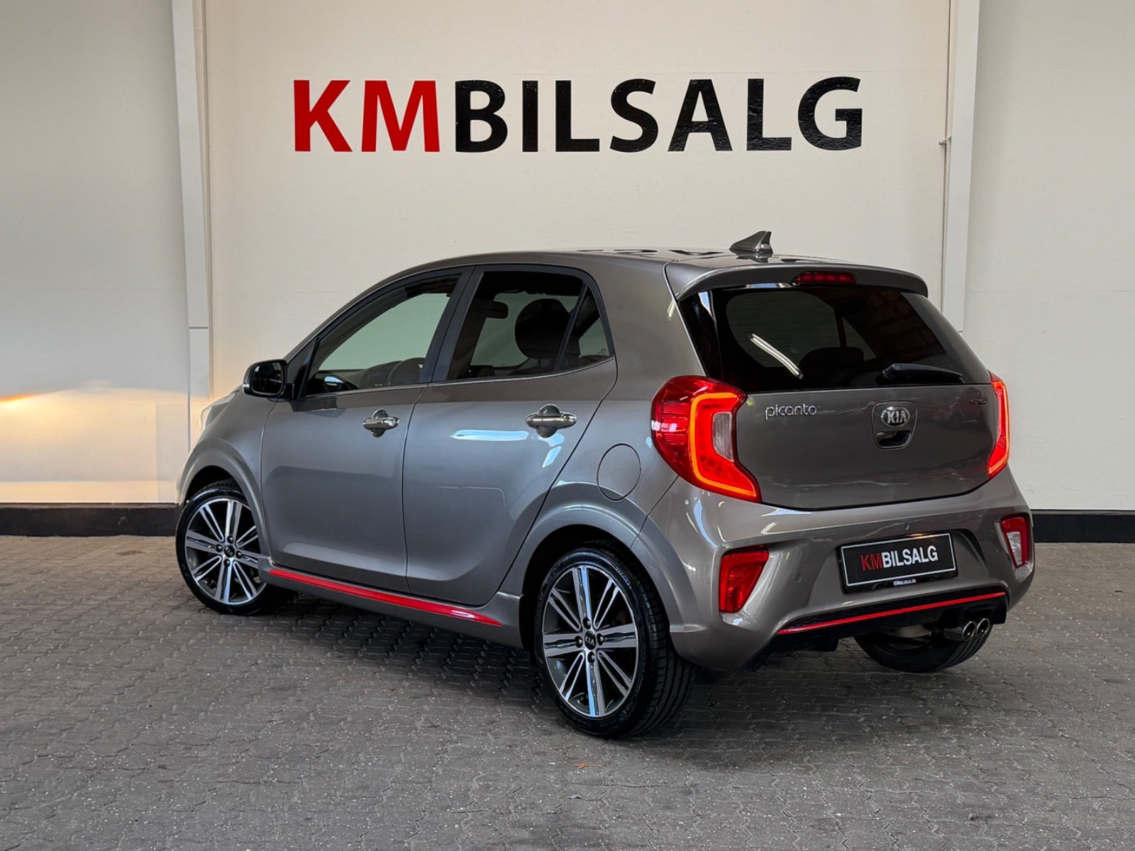 Grå Kia Picanto fra 2018