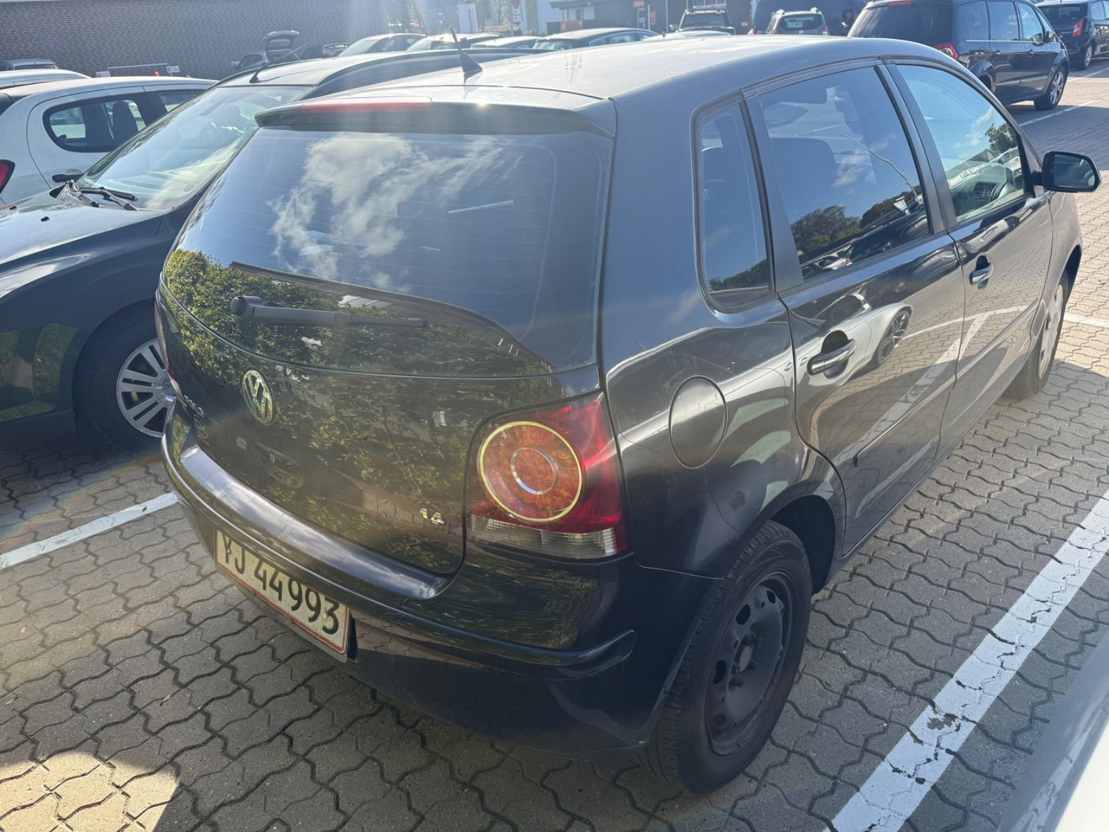 Sort VW Polo fra 2006