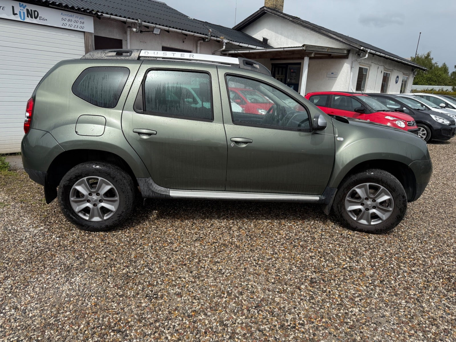 Grøn Dacia Duster fra 2015