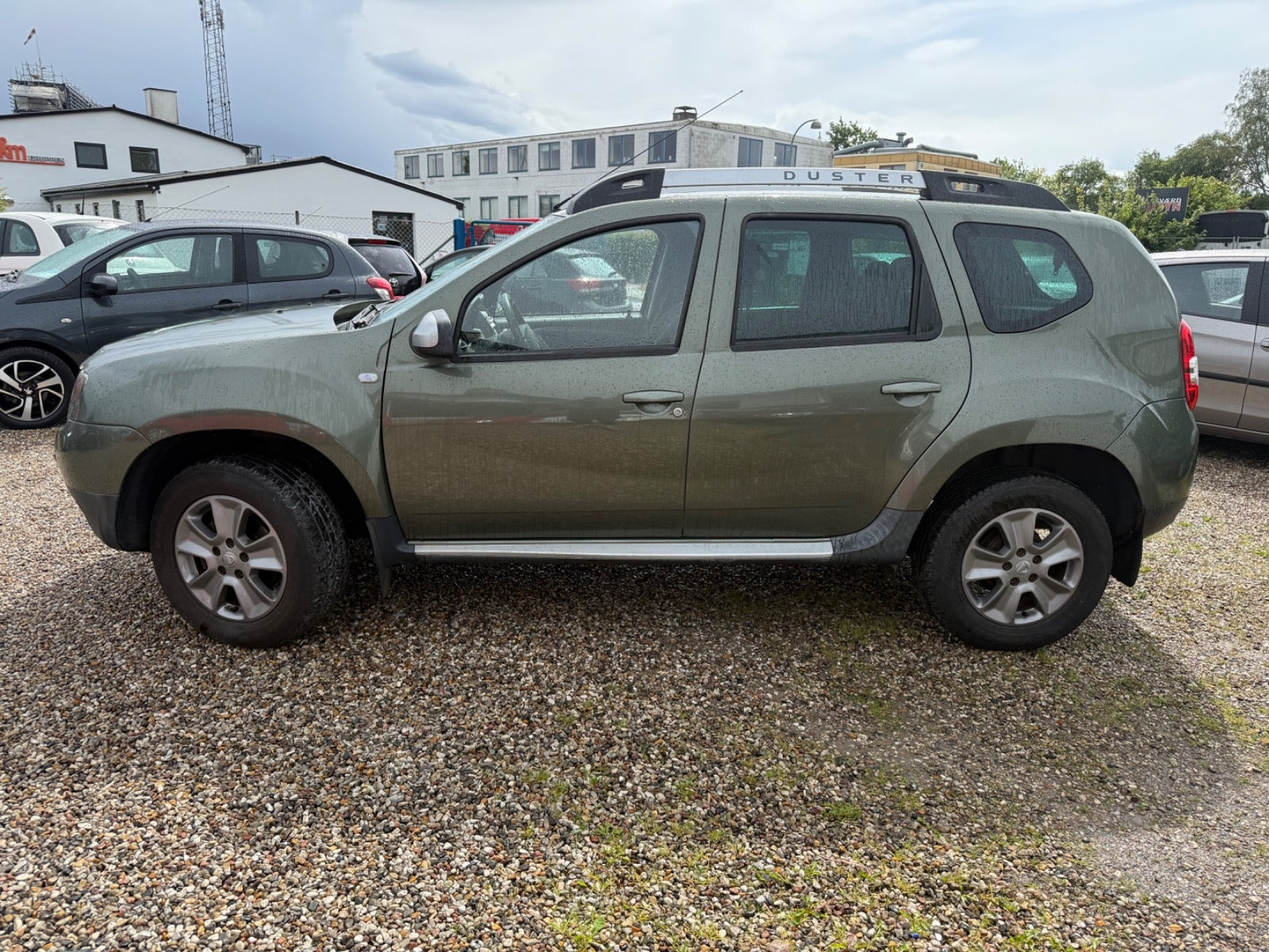 Grøn Dacia Duster fra 2015