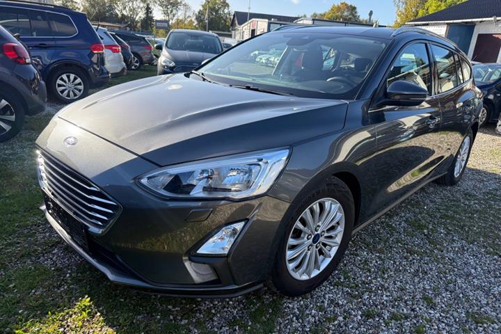 Grå Ford Focus fra 2019
