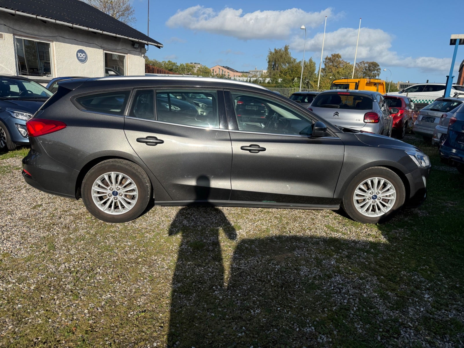 Grå Ford Focus fra 2019