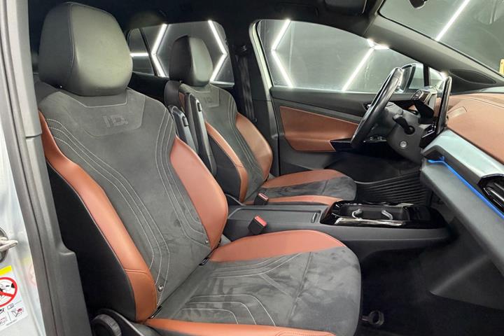 Brun VW ID.4 fra 2021