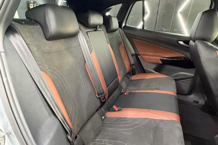 Brun VW ID.4 fra 2021