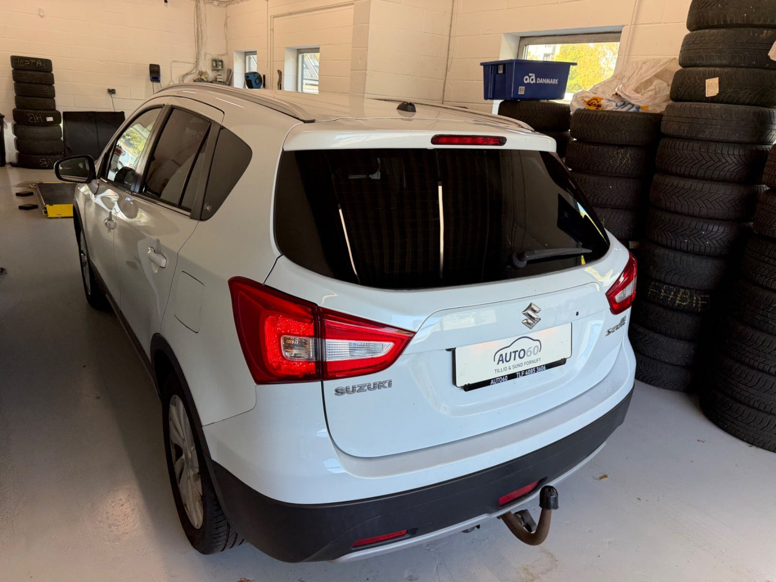 Hvid Suzuki S-Cross fra 2016