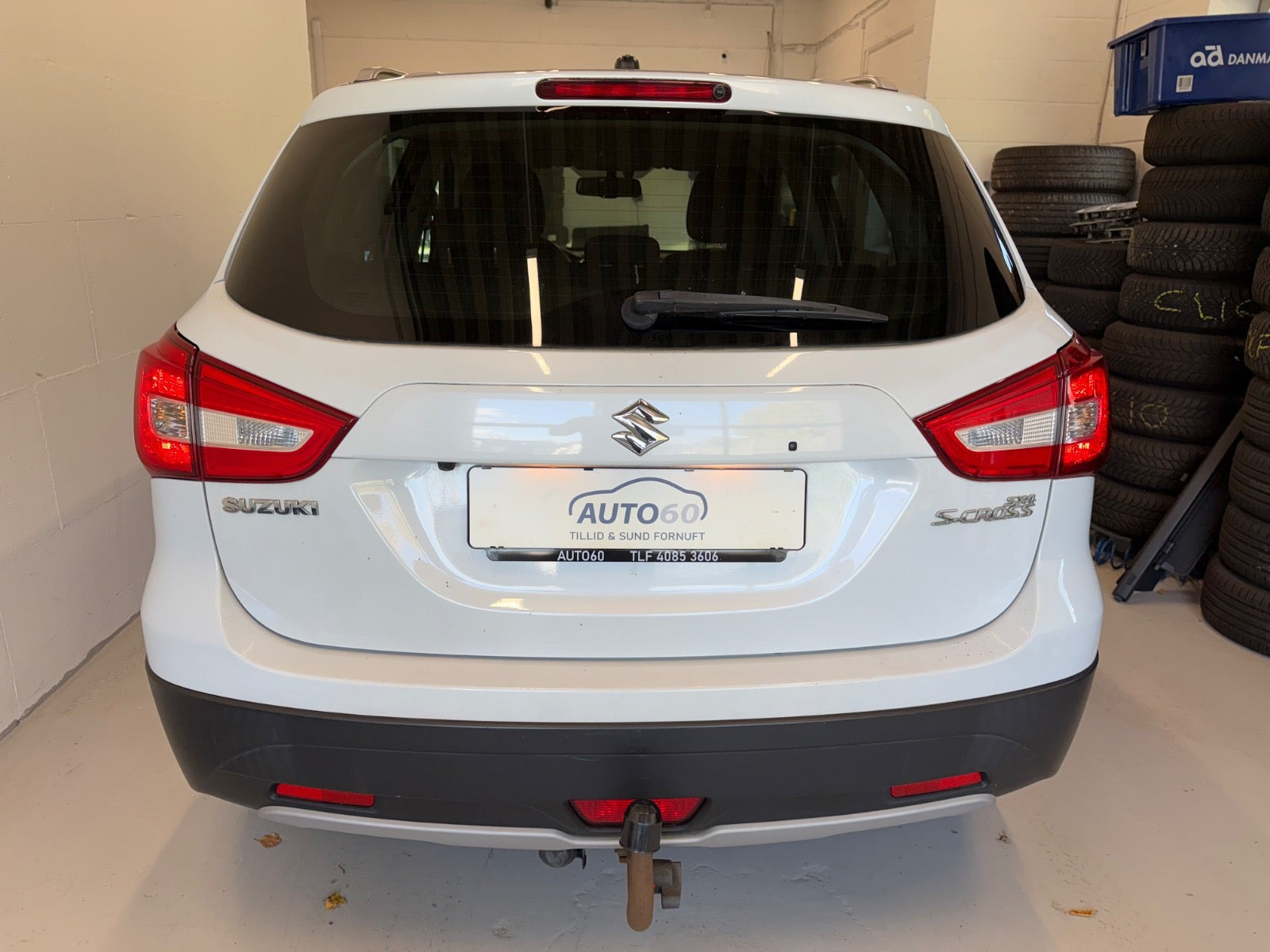 Hvid Suzuki S-Cross fra 2016