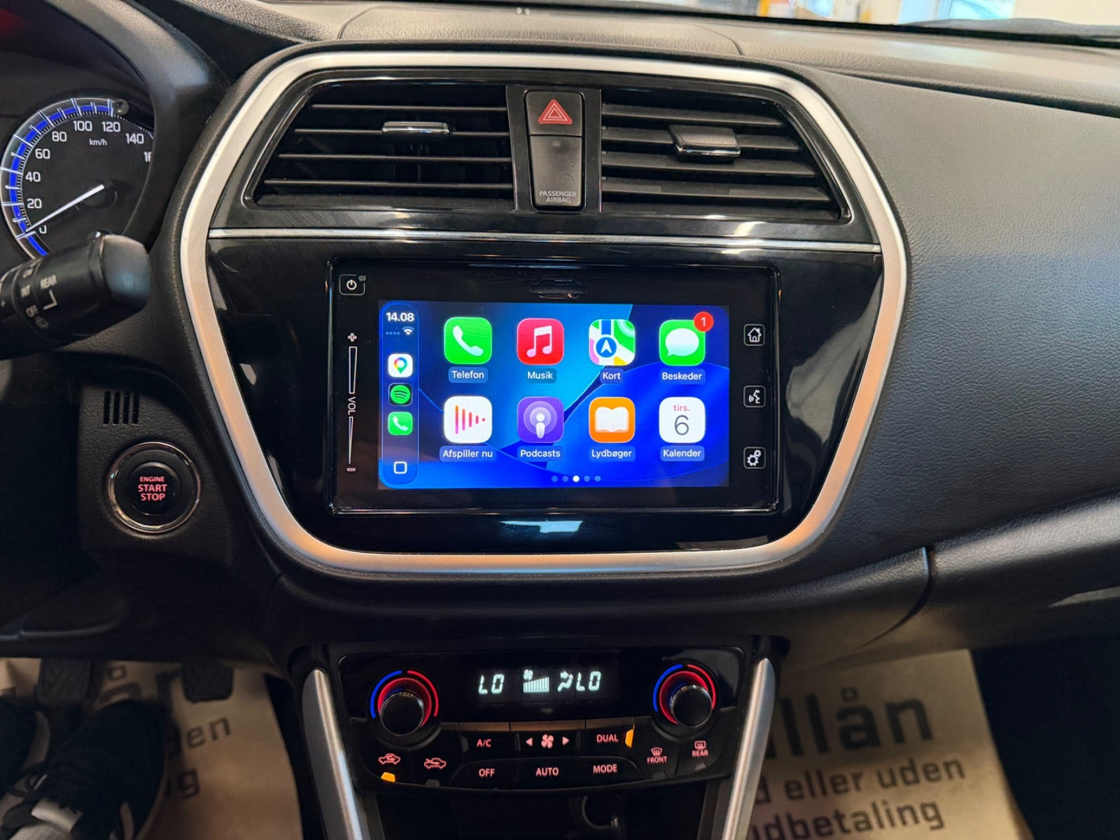 Hvid Suzuki S-Cross fra 2016