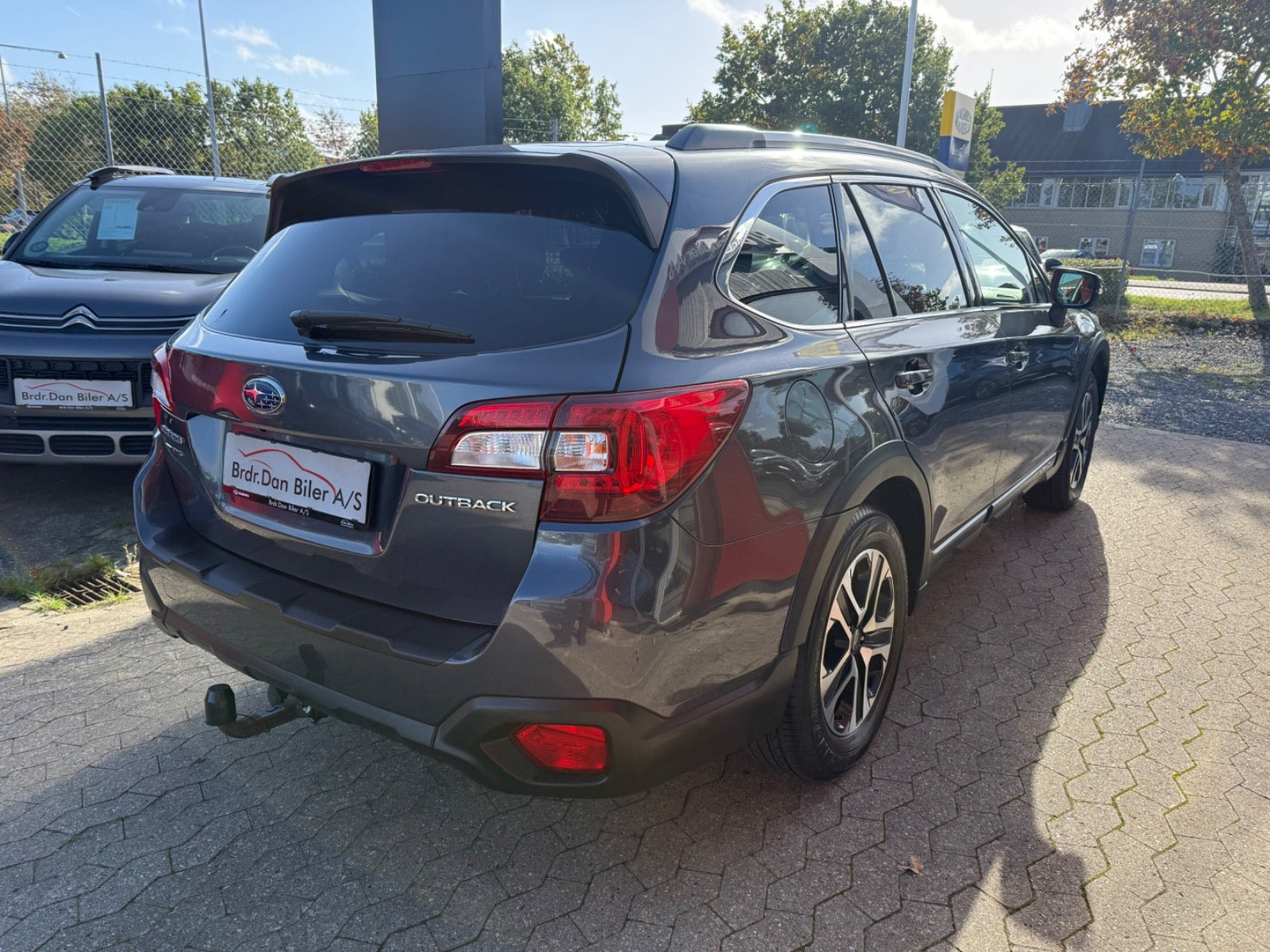 Grå Subaru Outback fra 2020