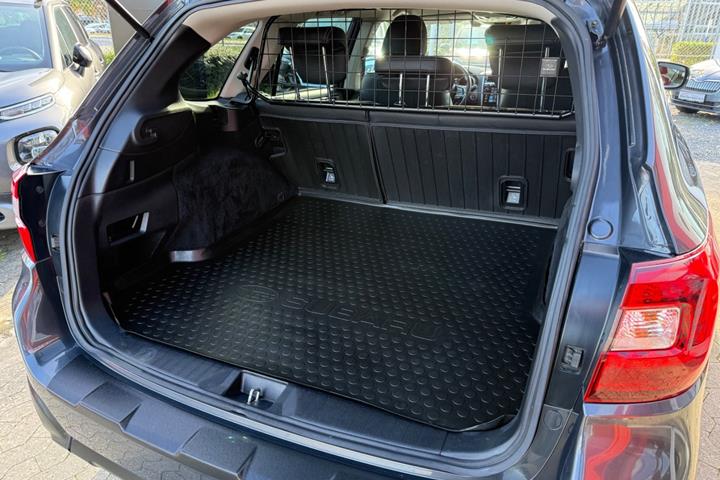 Grå Subaru Outback fra 2020