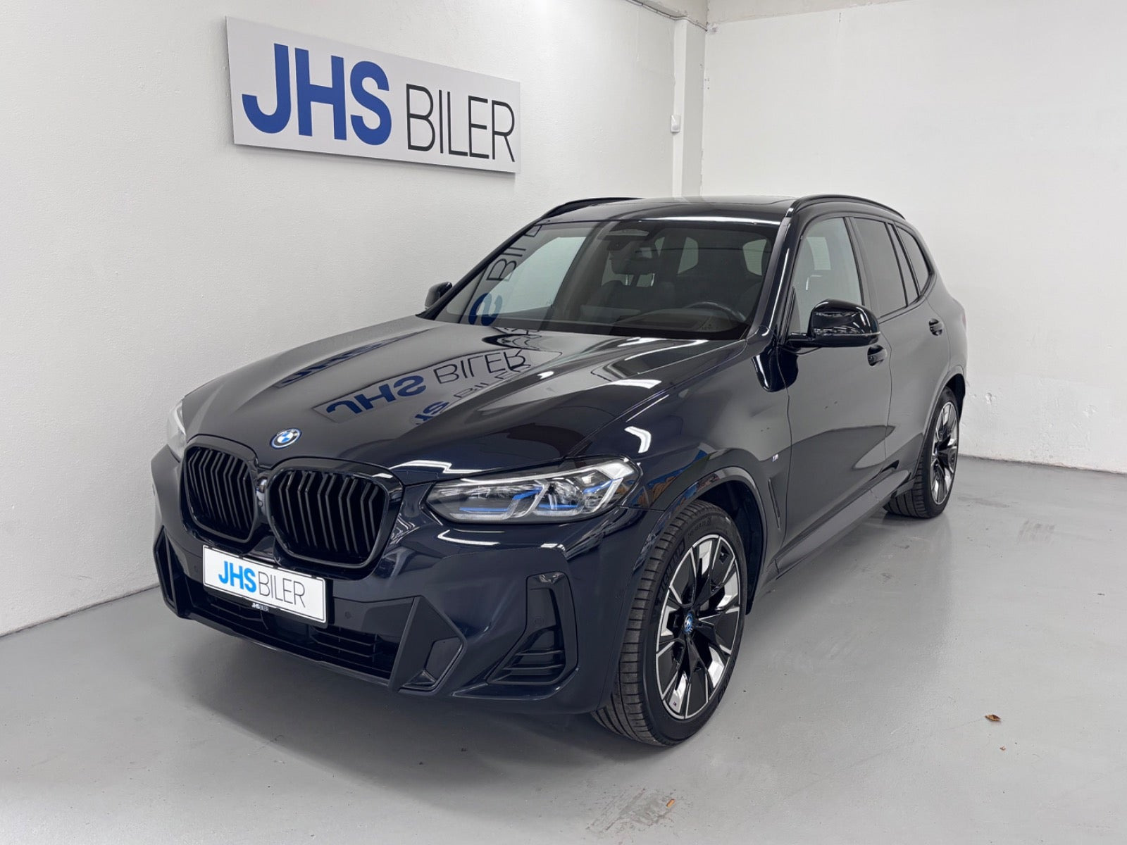 BMW iX3 Charged Plus M-Sport