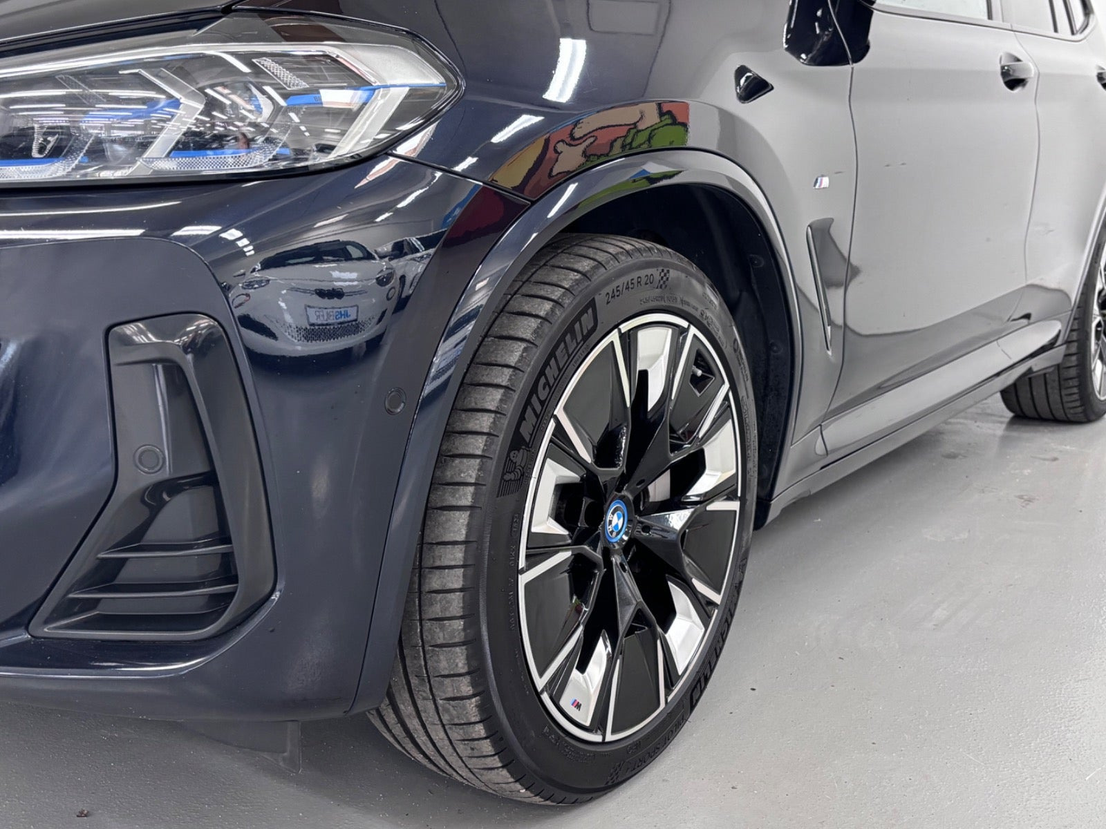Sort BMW iX3 fra 2022