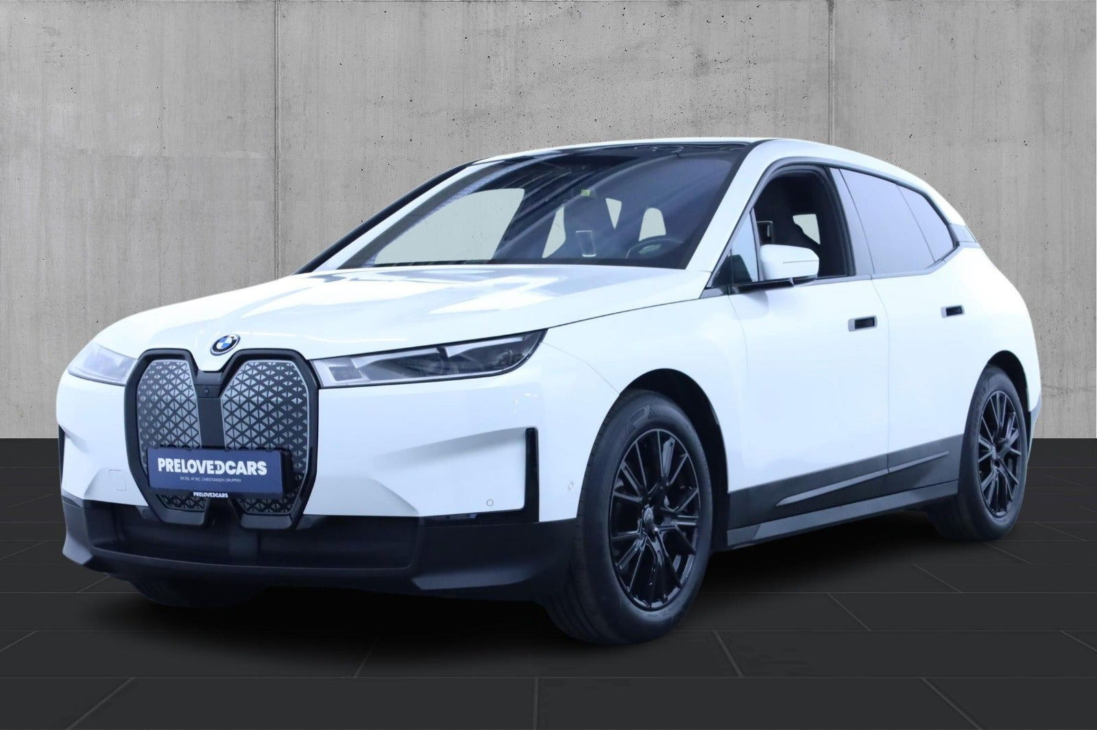 BMW iX xDrive40 Fully Charged