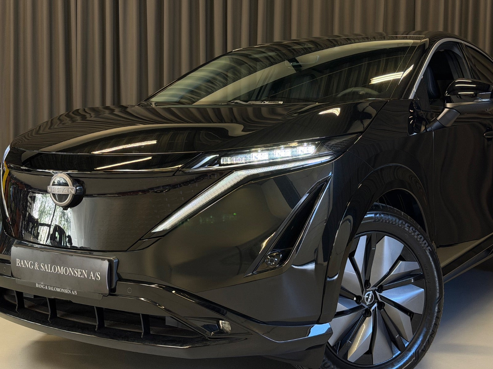 Sort Nissan Ariya fra 2026