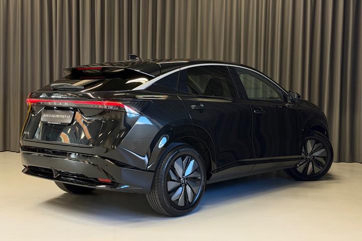 Sort Nissan Ariya fra 2026