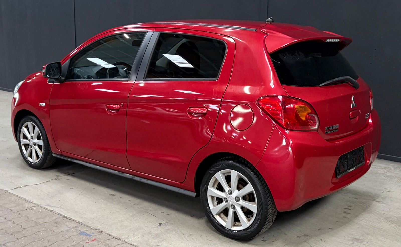 undefined Mitsubishi Space Star fra 2015