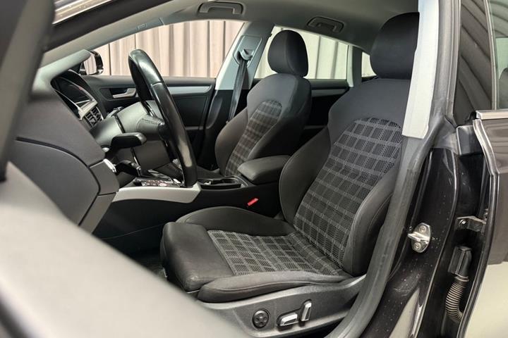 Grå Audi A5 fra 2016
