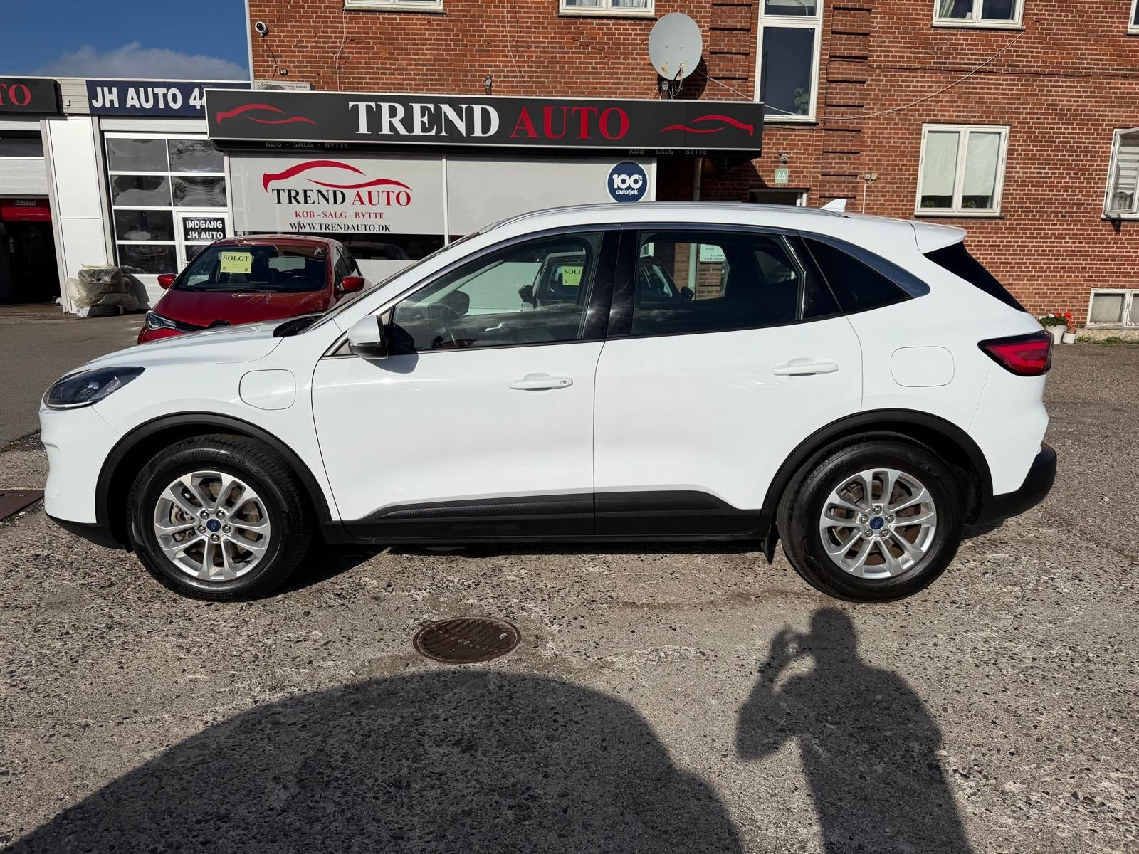 Hvid Ford Kuga fra 2021
