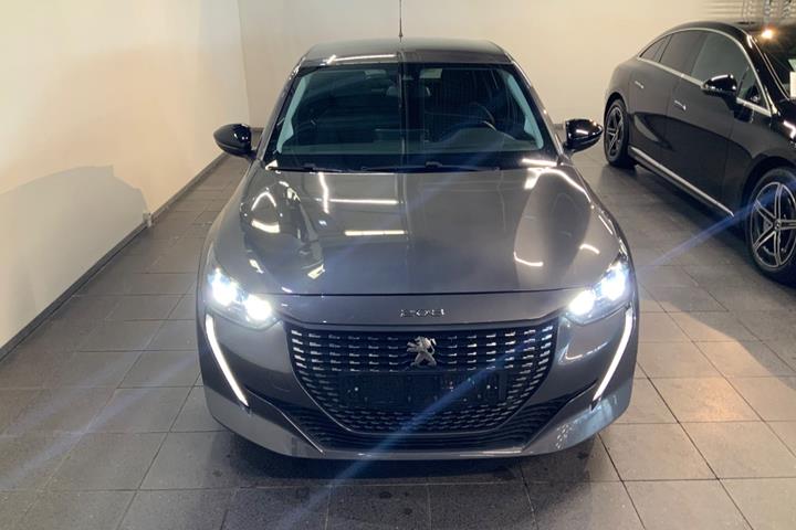Grå Peugeot 208 fra 2023