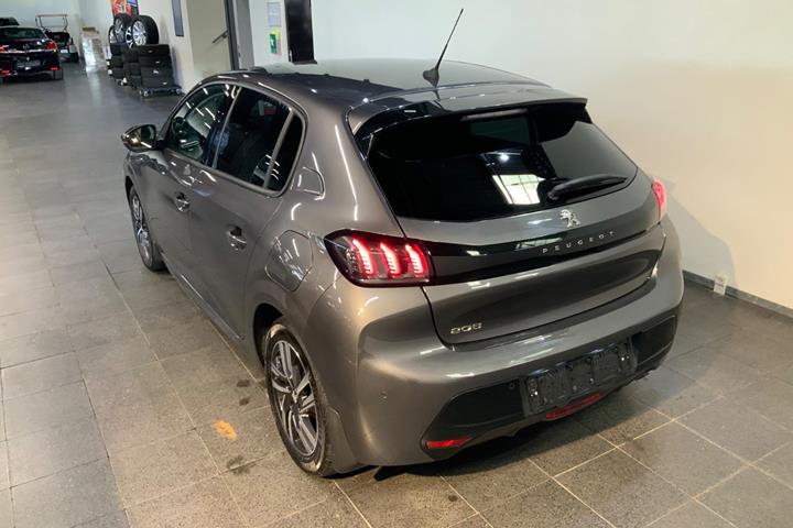 Grå Peugeot 208 fra 2023
