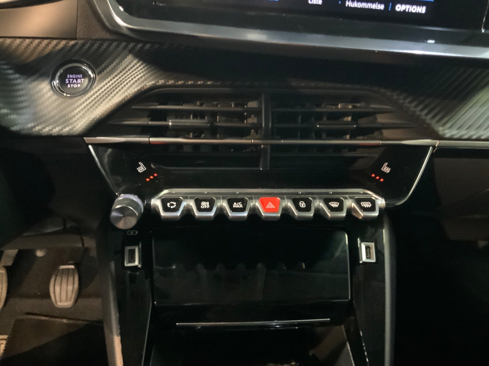 Grå Peugeot 208 fra 2023