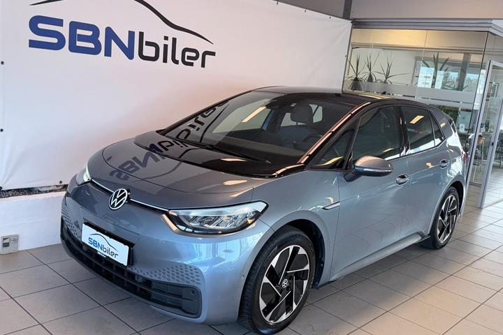Blå VW ID.3 fra 2023 set udefra
