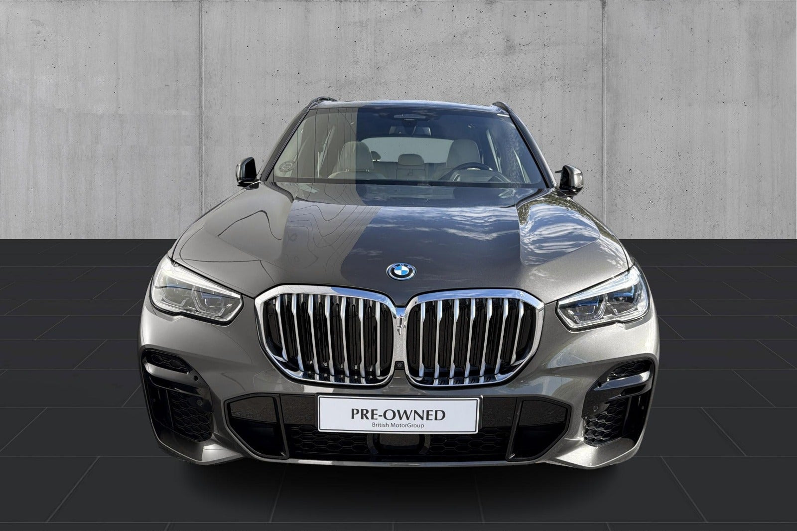 Brun BMW X5 fra 2022