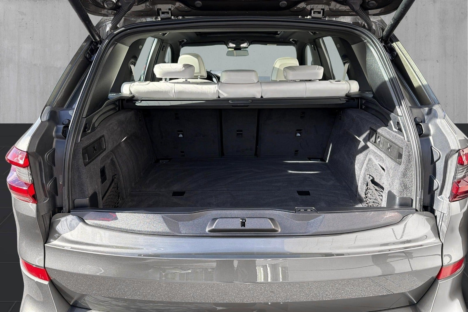 Brun BMW X5 fra 2022