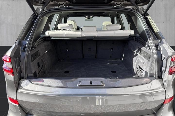 Brun BMW X5 fra 2022