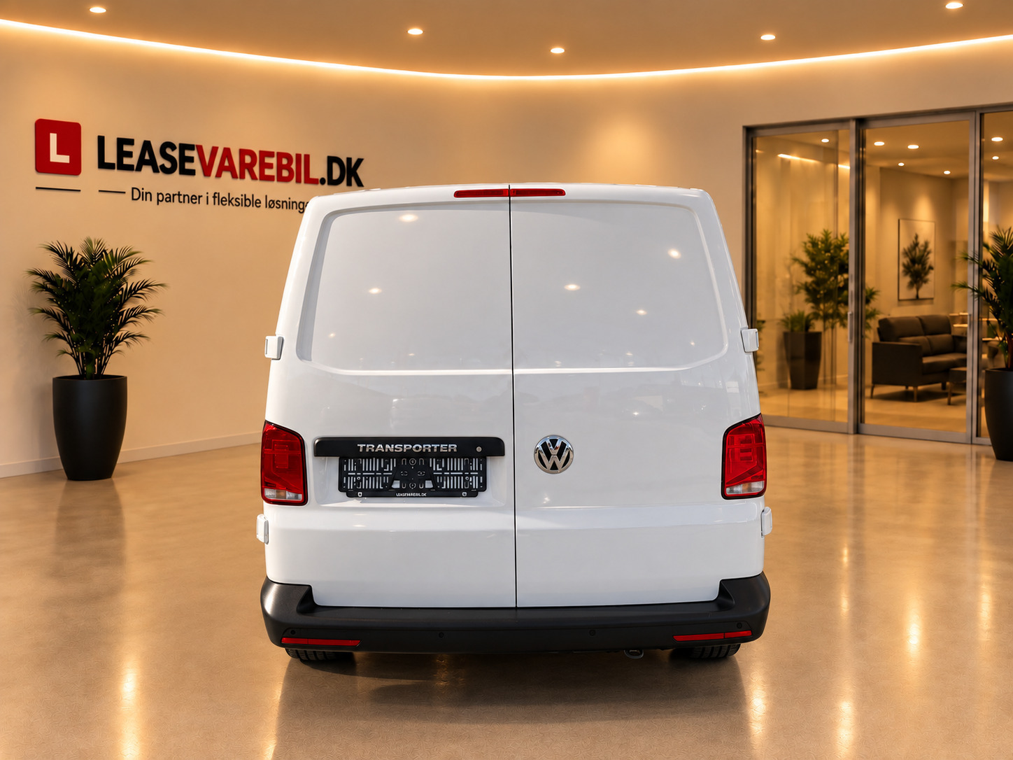 Hvid VW Transporter fra 2021