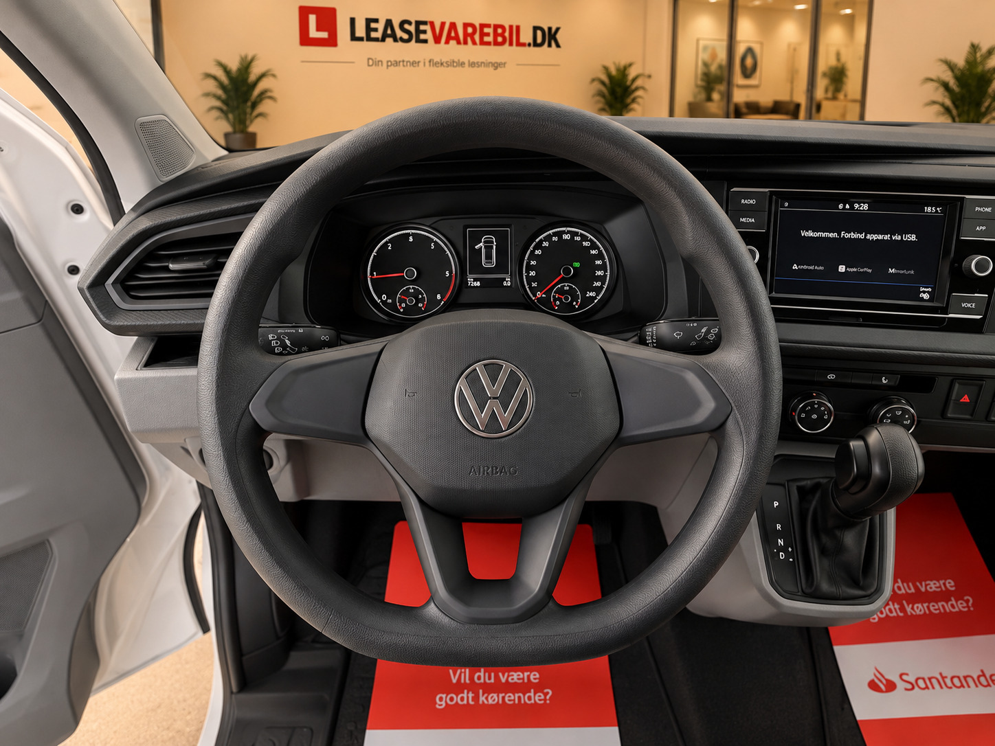 Hvid VW Transporter fra 2021