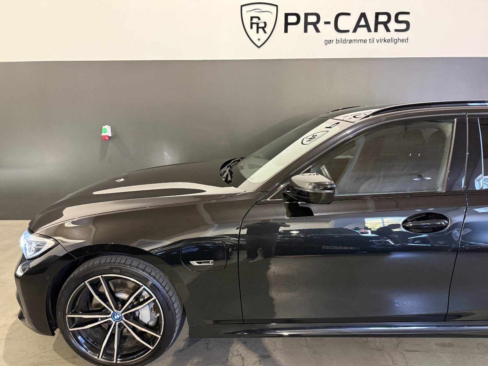 undefined BMW 330e fra 2021
