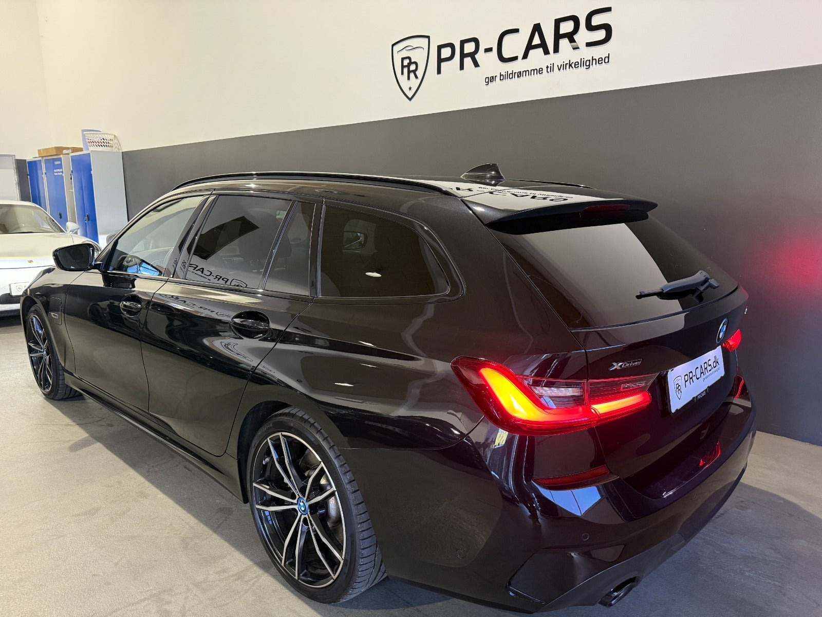 undefined BMW 330e fra 2021