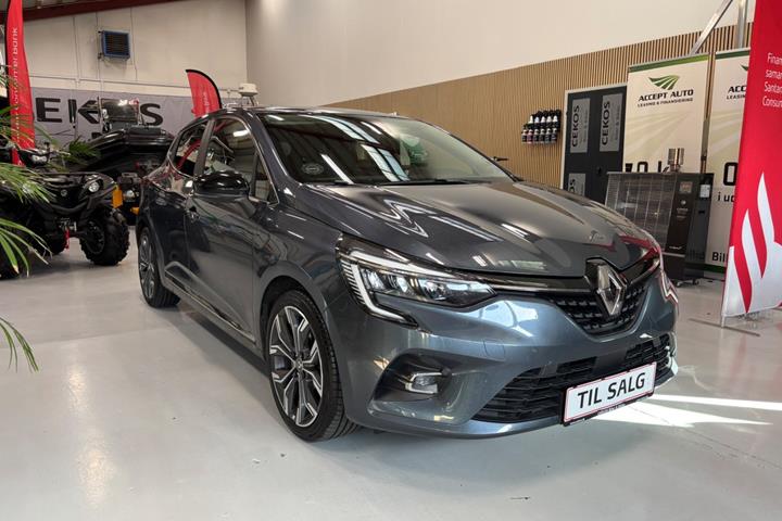 Grå Renault Clio V fra 2020