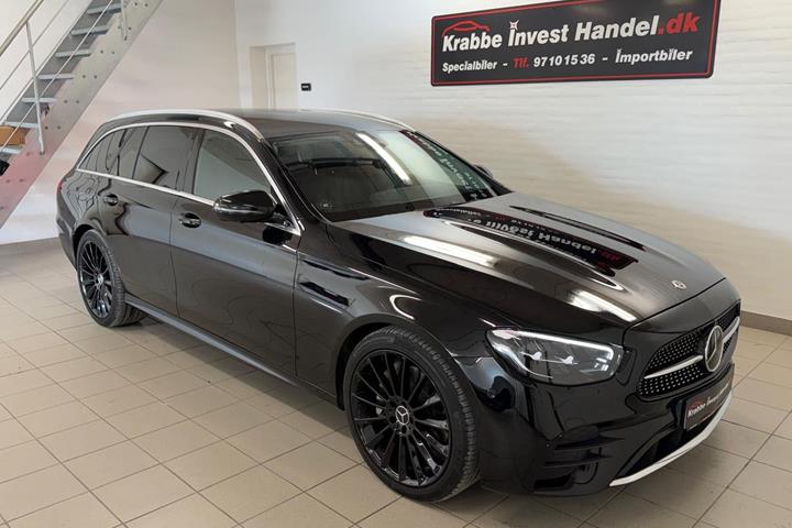Sort Mercedes E300 de fra 2023