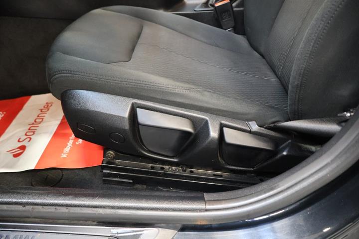 Sort BMW 118i fra 2018