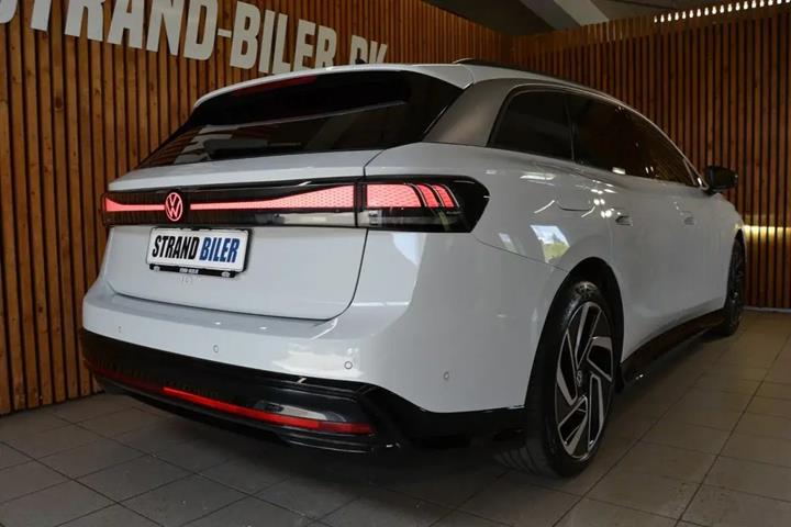 Hvid VW ID.7 fra 2025