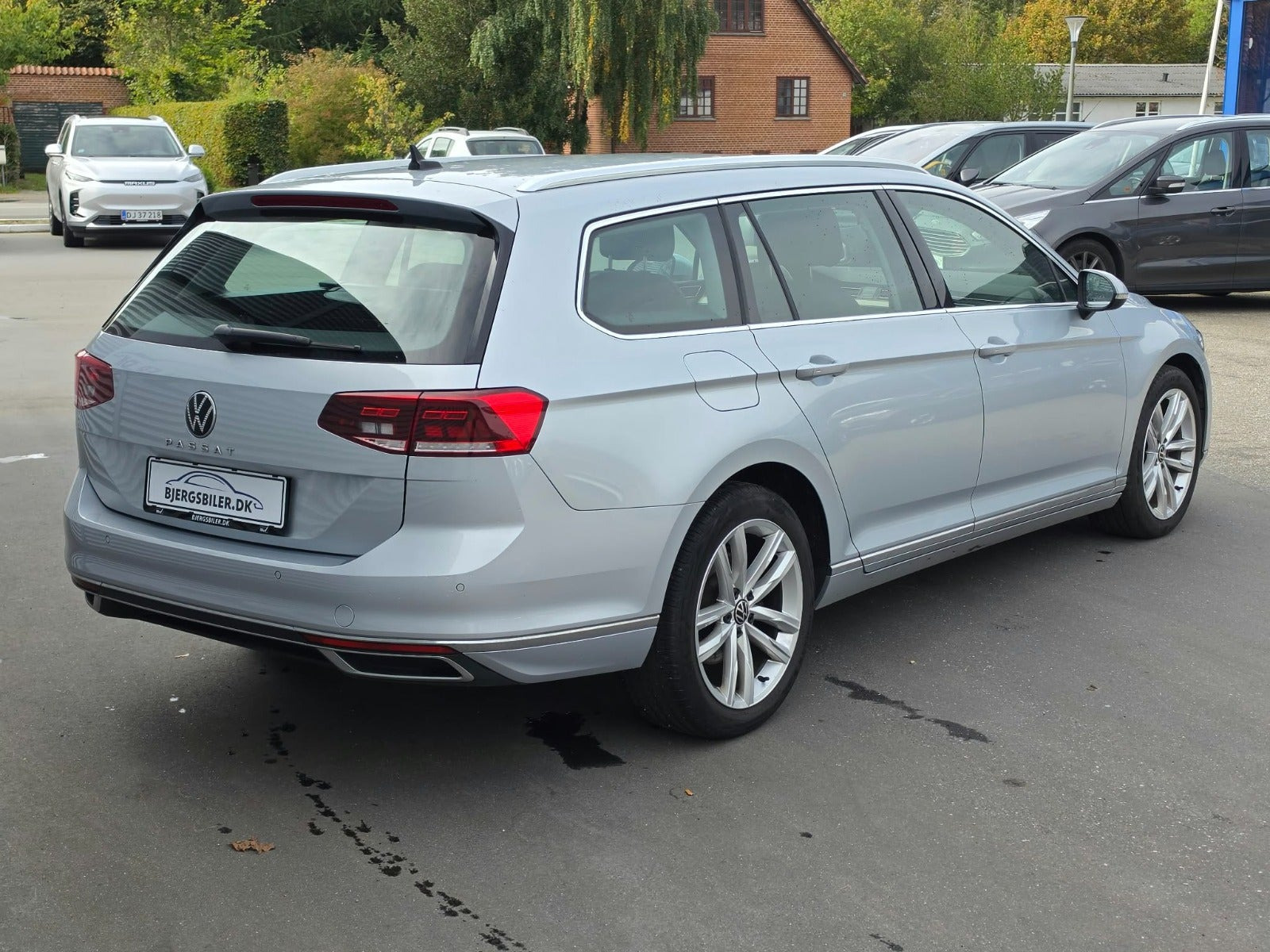 Sølv VW Passat fra 2023