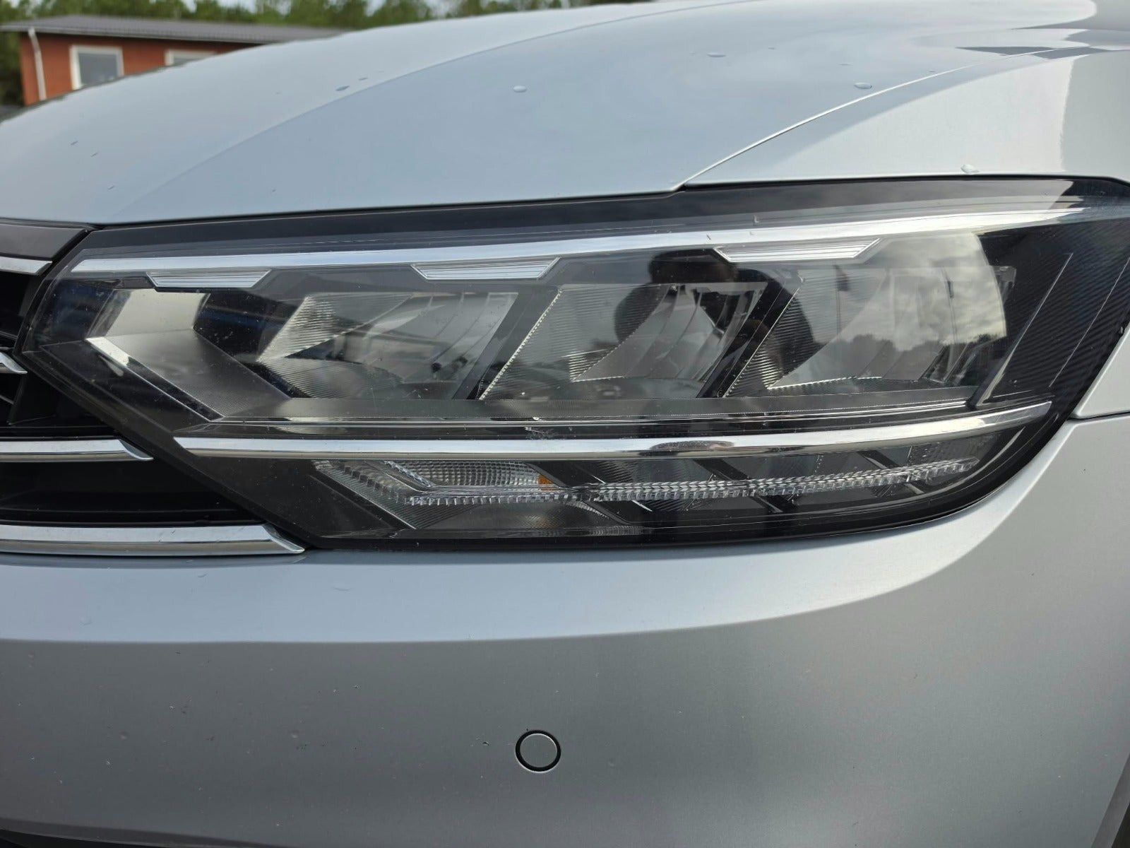 Sølv VW Passat fra 2023