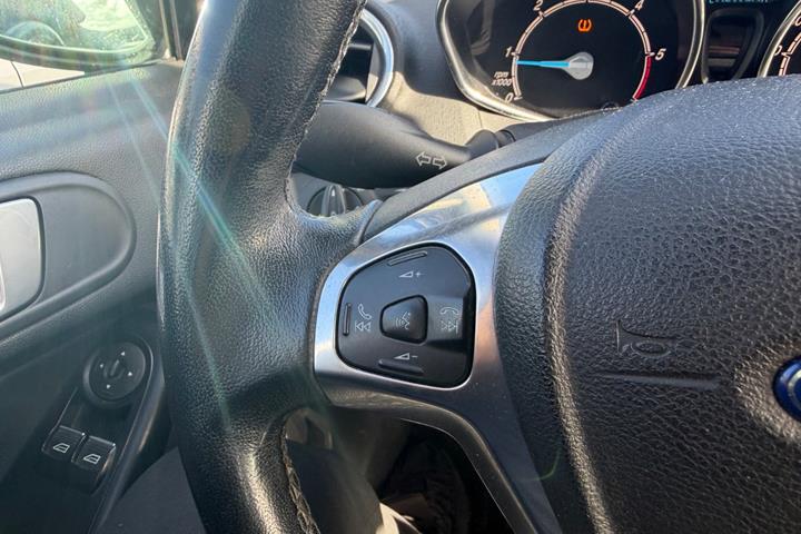 Sort Ford Fiesta fra 2016