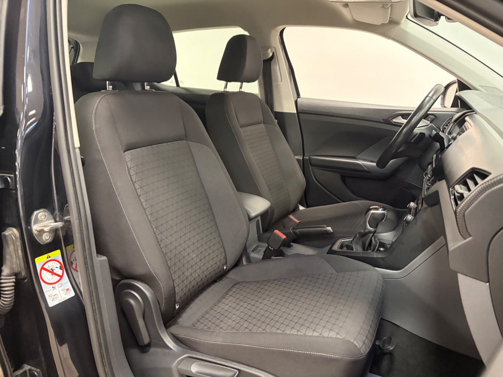 Sort VW T-Cross fra 2020