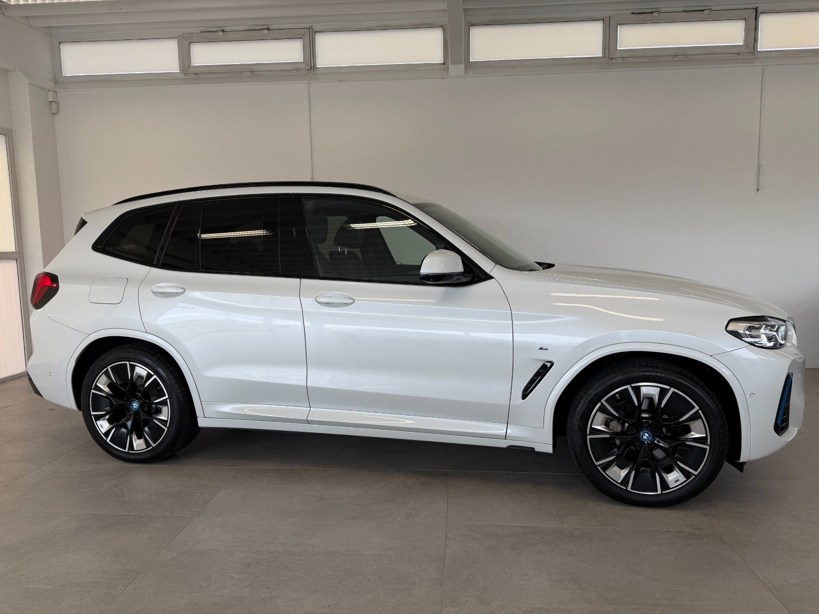 undefined BMW iX3 fra 2023