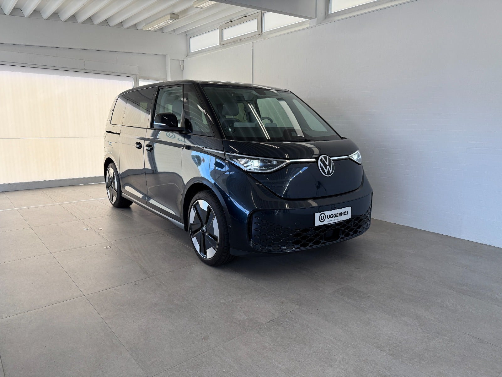 Blå VW ID.Buzz fra 2024