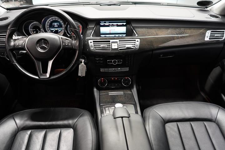 Sort Mercedes CLS350 fra 2013