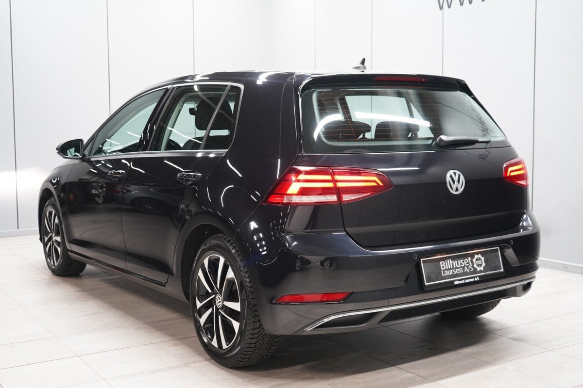 Sort VW Golf VII fra 2018