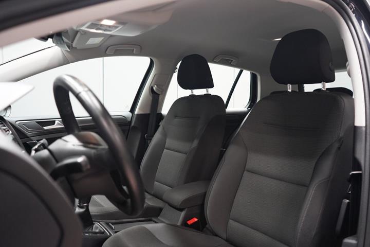 Sort VW Golf VII fra 2018