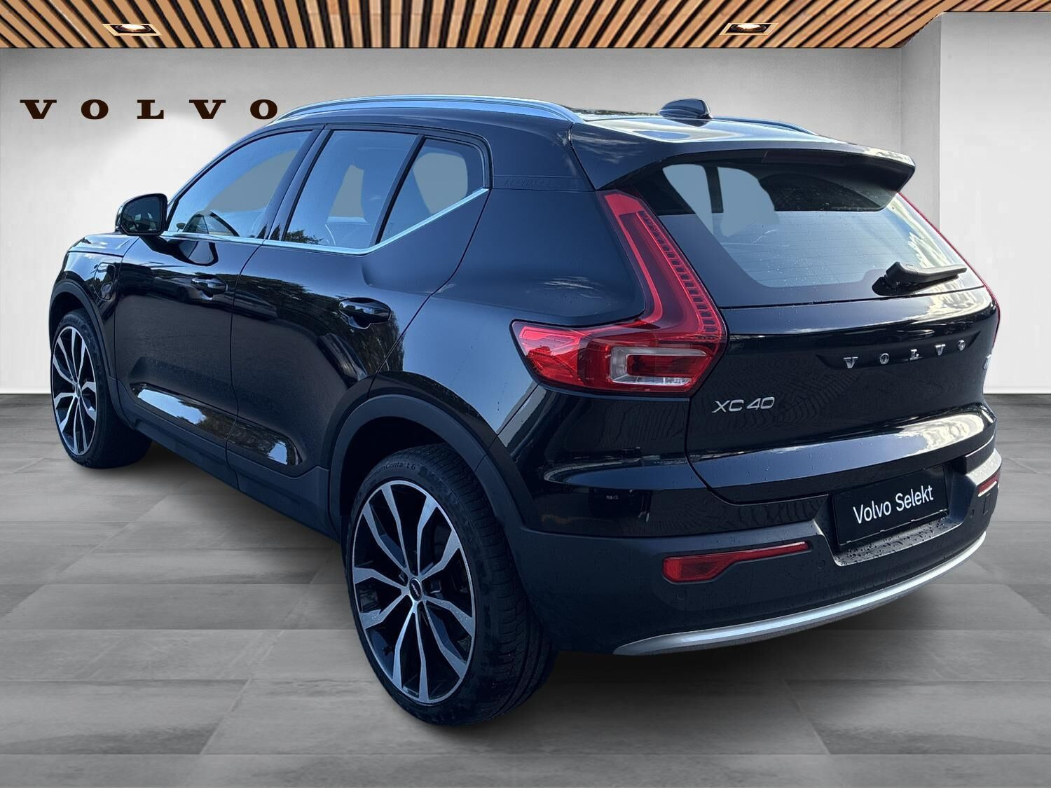 Sort Volvo XC40 fra 2022