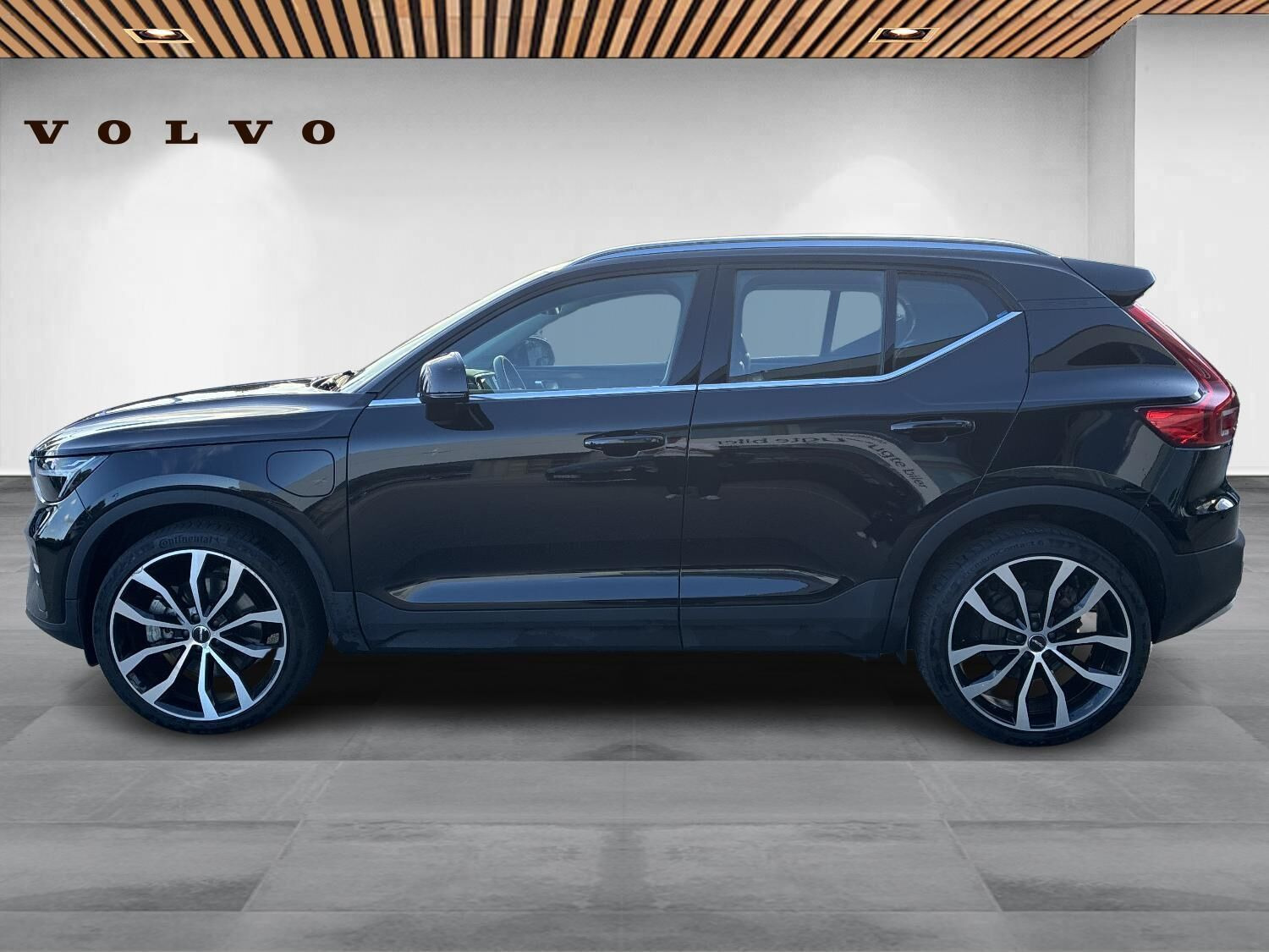 Sort Volvo XC40 fra 2022