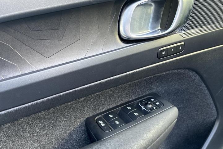 Sort Volvo XC40 fra 2022