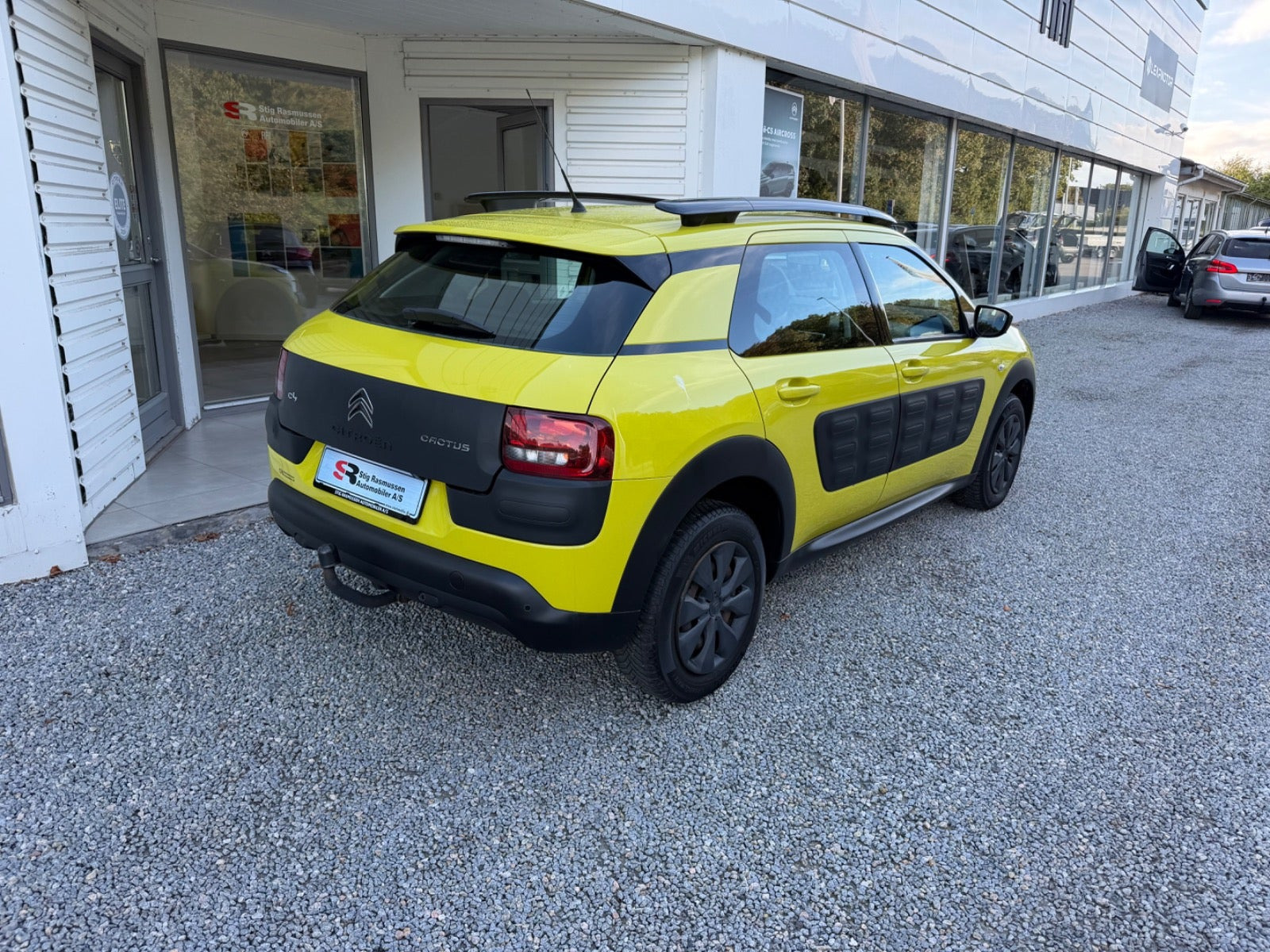 Gul Citroën C4 Cactus fra 2017