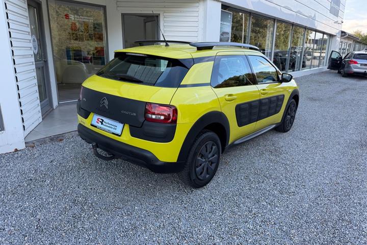 Gul Citroën C4 Cactus fra 2017